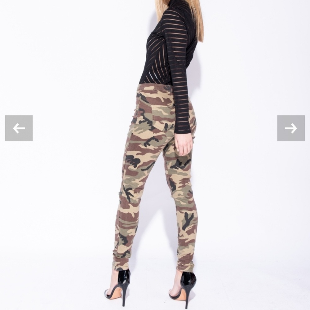 Distressed high waisted camo skinny jeans